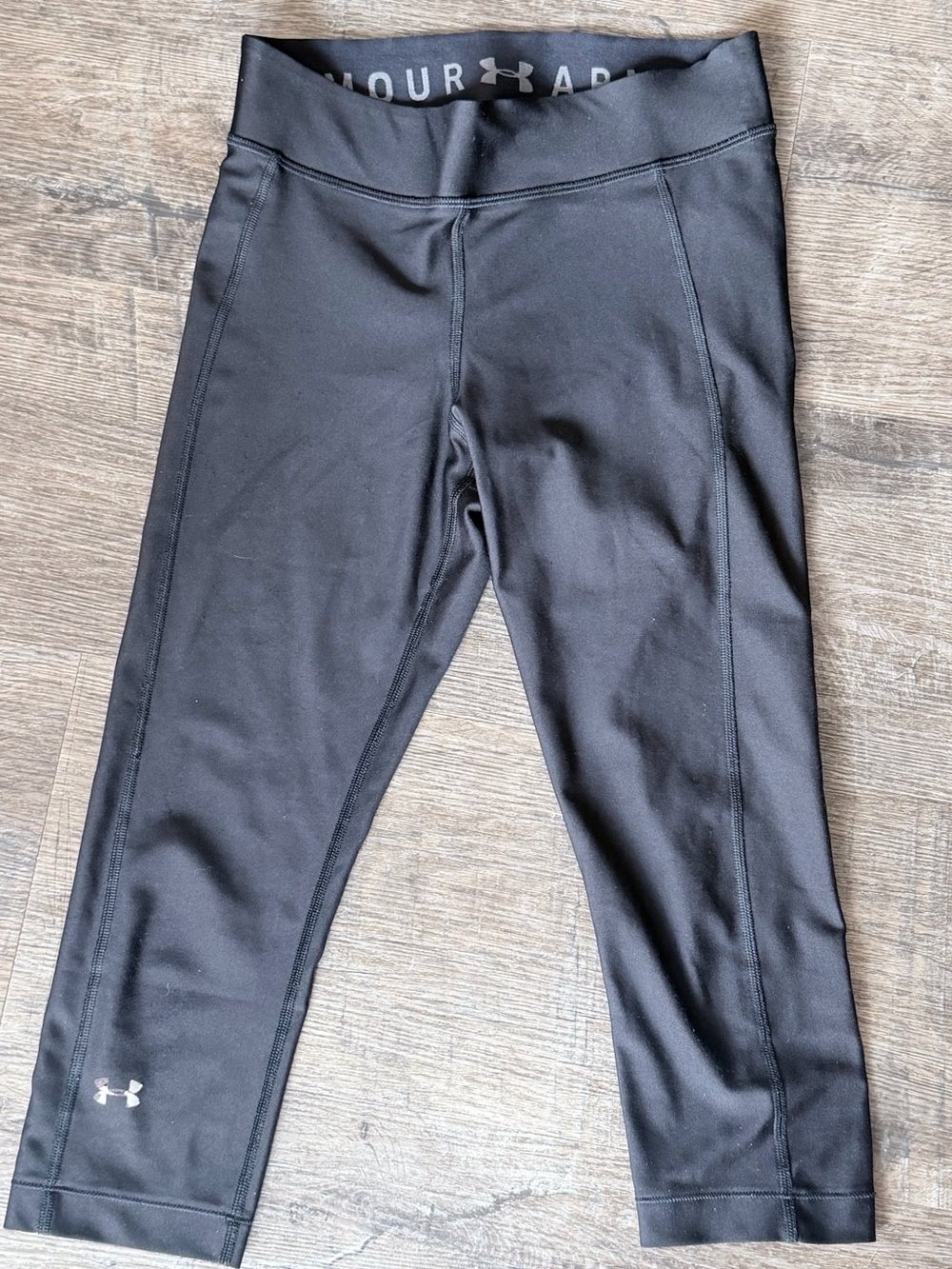 Under Armour HeatGear Compression Capri Leggings Black Women’s Medium
